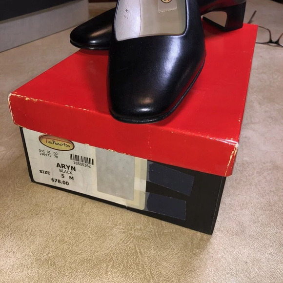 Vintage Talbots Pump Shoe Black Size - 5 NIB Arum - Picture 2 of 4